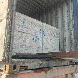 马鞍山 芝麻白花岗岩石材3.0公分光面毛板装柜出货