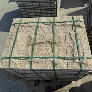 马鞍山 黄金麻花岗岩石材自然面蘑菇石成品