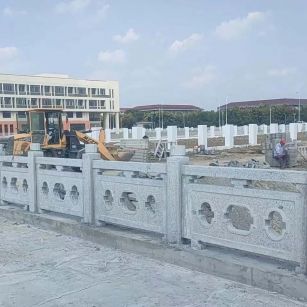 马鞍山 白麻花岗岩荔枝面河道栏杆