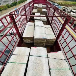 马鞍山 黄金麻花岗岩荔枝面，光面毛板装车完成