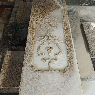 马鞍山 黄金麻花岗岩异形加工雕刻栏杆大柱