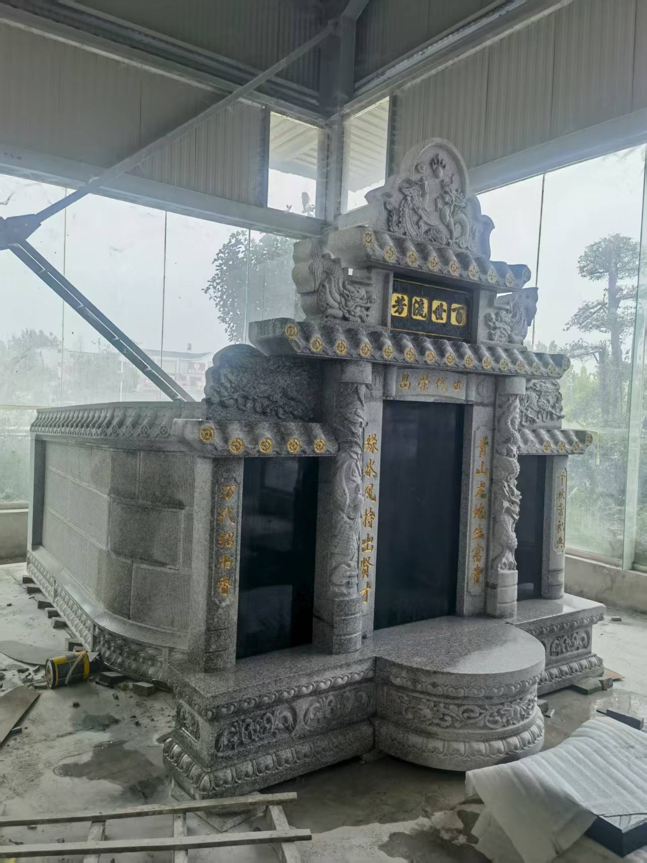 马鞍山 芝麻白墓碑效果展示图