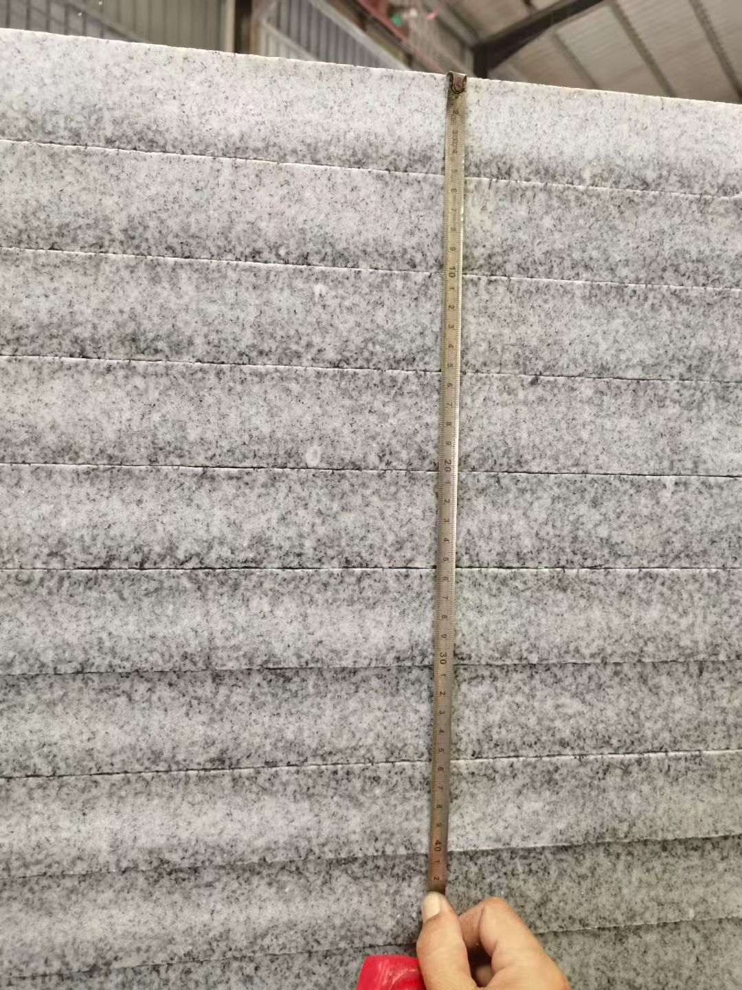 马鞍山 芝麻白火烧成品厚薄均匀，B料价格接近A料质量