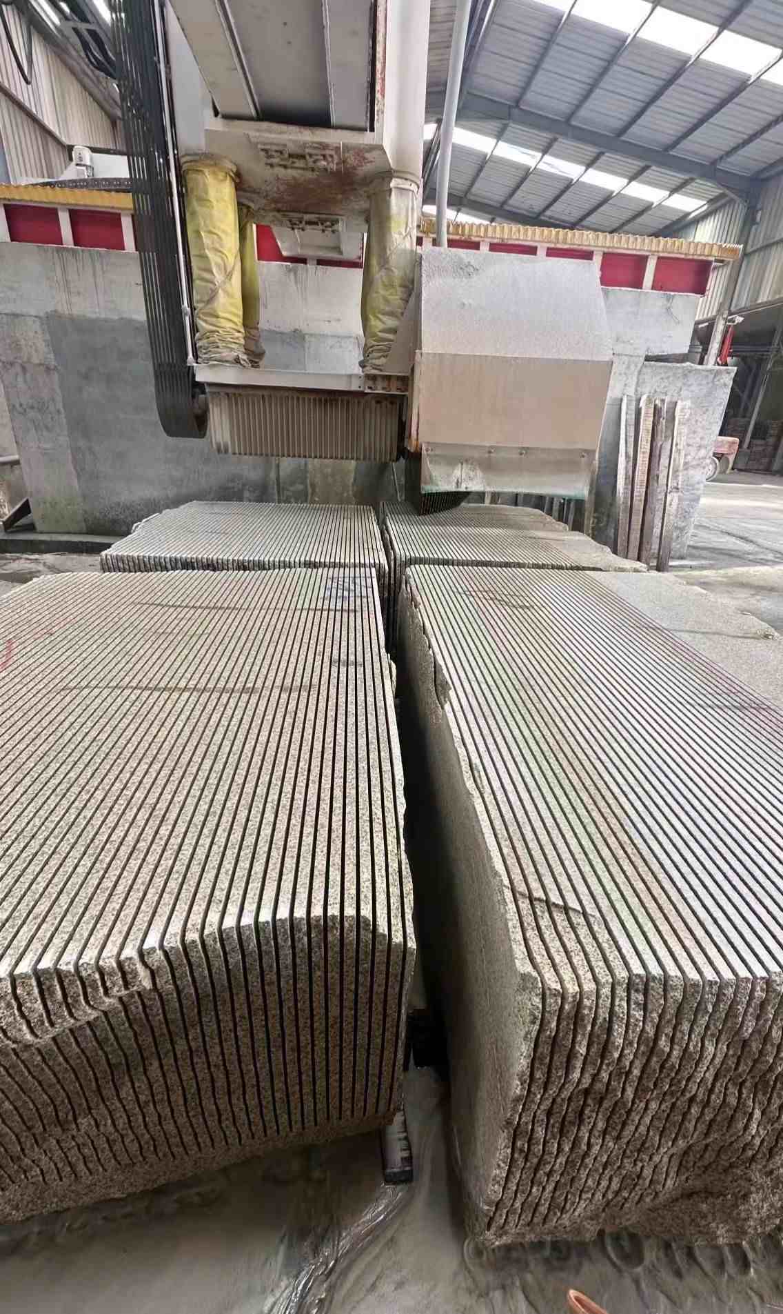 马鞍山 车间生产日常，黄金麻白麻花岗岩