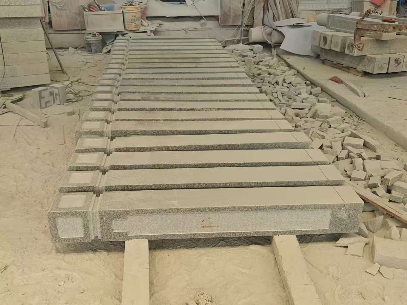 马鞍山 芝麻白异形加工雕刻-栏杆大柱，方柱