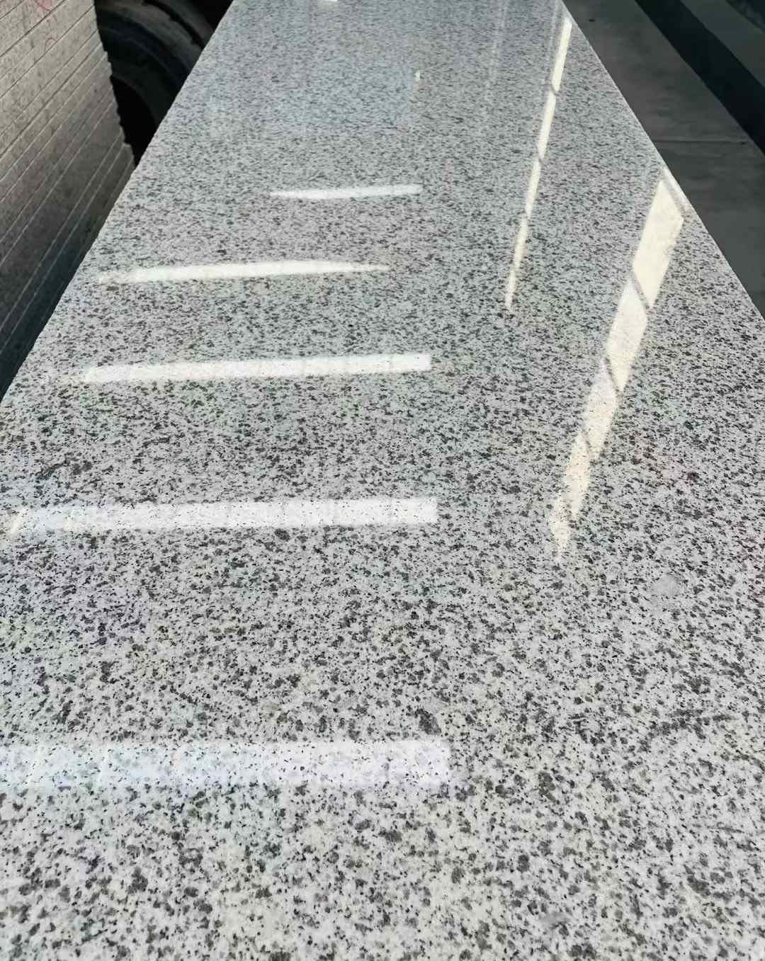 马鞍山 白麻花岗岩光面毛板